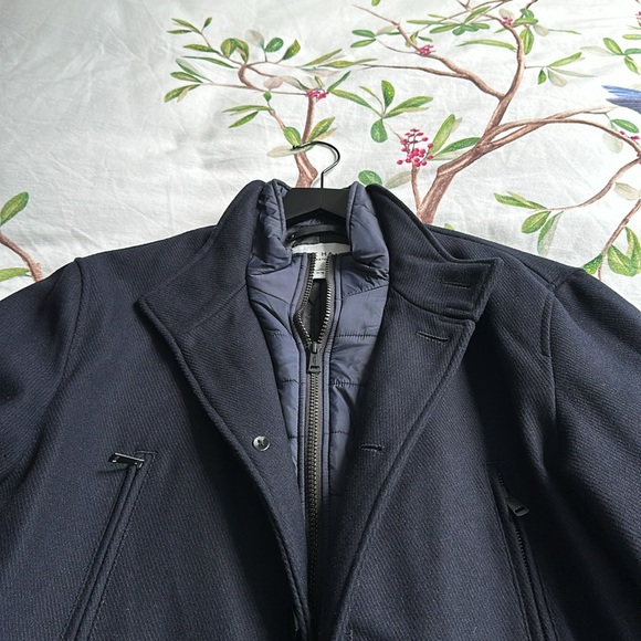 Men’s Cole Haan navy wool coat with built in quilted liner. Size medium. - Picture 5 of 5